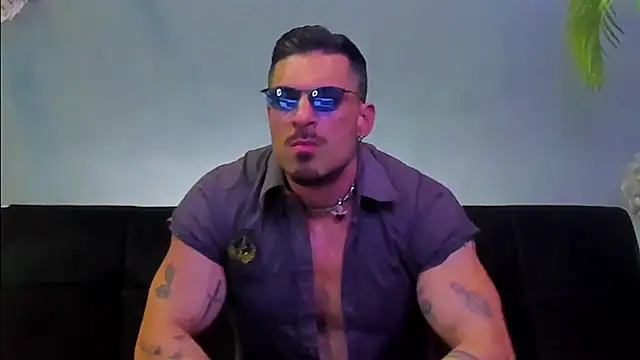 Snapshot of dennis_cox1 chatting on April 2026 09:15:01 AM dennis cox1 online show from April 2026 09:15:01 AM