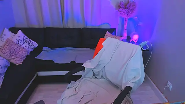 Mia meowXkiss online show from October 2025 03:52:01 PM