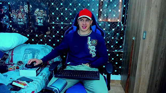 javiersexymann online show from December 2025 05:39:02 PM