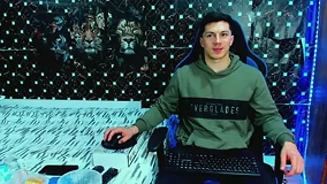 javiersexymann online show from June 2026 06:52:02 AM