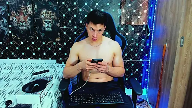 javiersexymann online show from June 2026 09:31:02 PM