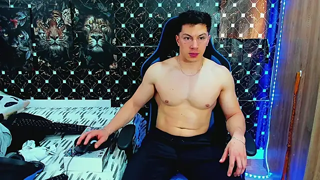 javiersexymann online show from June 2026 09:25:02 PM