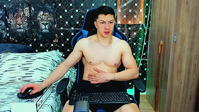 javiersexymann online show from June 2026 05:36:01 PM