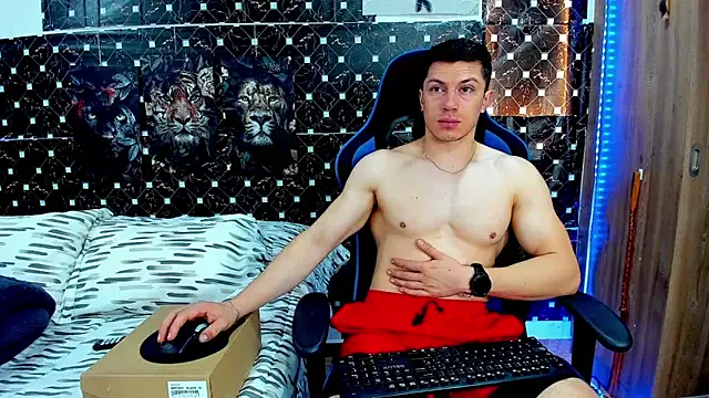 javiersexymann online show from August 2026 05:22:01 PM