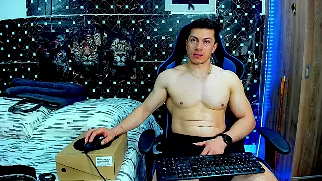 javiersexymann online show from August 2026 06:38:01 AM