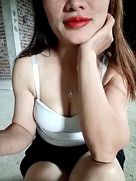 Snapshot of Findongg chatting on September 2025 08:47:01 AM Findongg online show from September 2025 08:47:01 AM