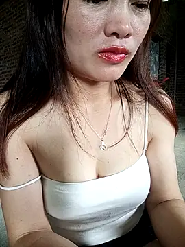 Snapshot of Findongg chatting on September 2025 02:04:01 AM Findongg online show from September 2025 02:04:01 AM