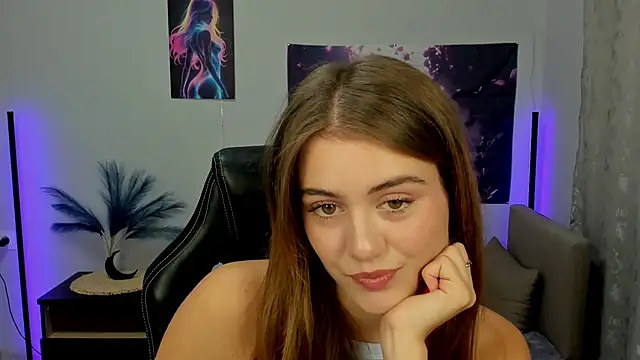 TracySpark online show from October 2025 06:52:01 AM