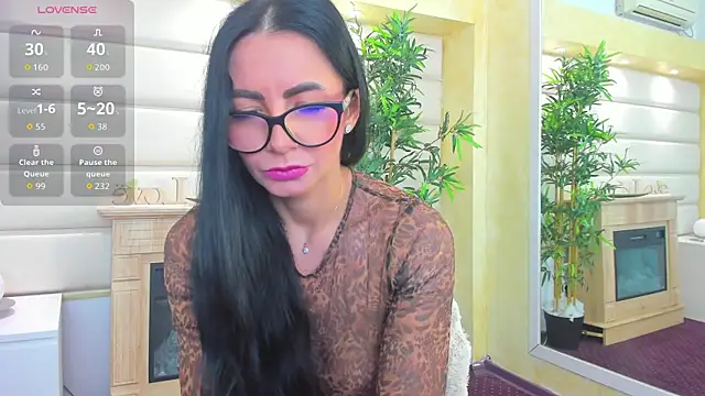 HaileyVice online show from September 2025 05:40:01 AM