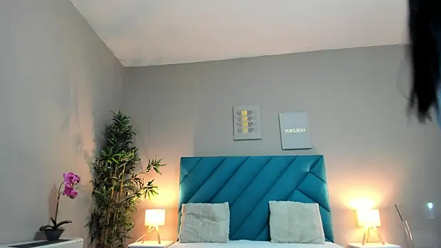 HaileyVice online show from October 2025 05:47:02 AM