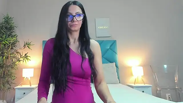 HaileyVice online show from October 2025 05:19:01 AM