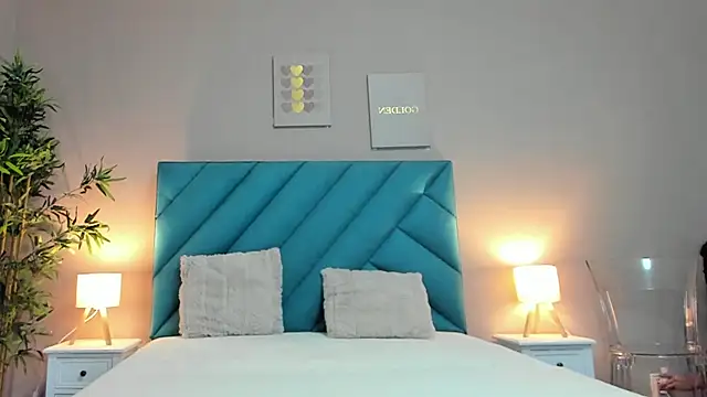 HaileyVice online show from October 2025 05:37:02 AM