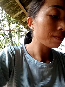 lucybaby00 online show from October 2025 03:42:01 AM