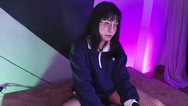 kitty malach online show from May 2026 03:33:01 AM