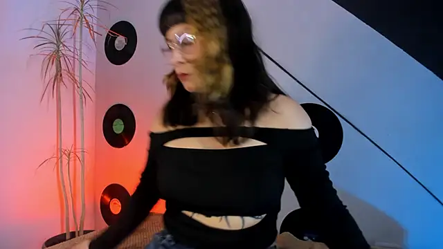 kitty malach online show from May 2026 03:24:02 AM