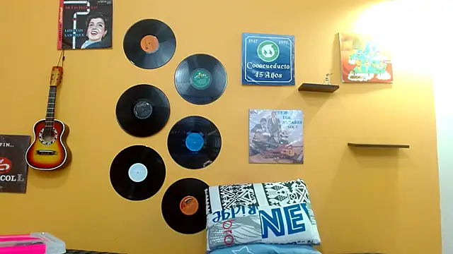 skinnyverus18 online show from September 2025 06:53:02 PM