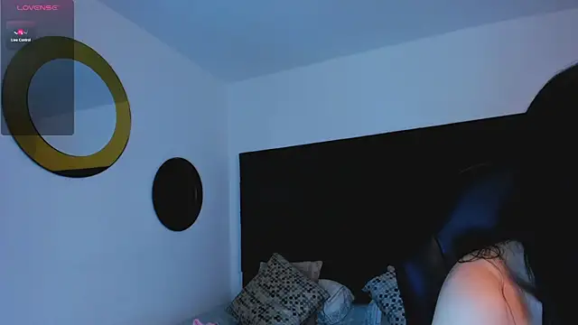 Snapshot of SaraWagner_ chatting on October 2025 01:37:02 AM SaraWagner online show from October 2025 01:37:02 AM