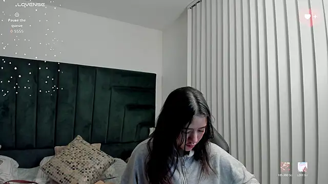 SaraWagner  online show from May 2026 12:27:01 AM