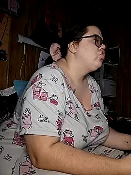 Snapshot of GoddessDess chatting on October 2025 01:11:01 PM GoddessDess online show from October 2025 01:11:01 PM