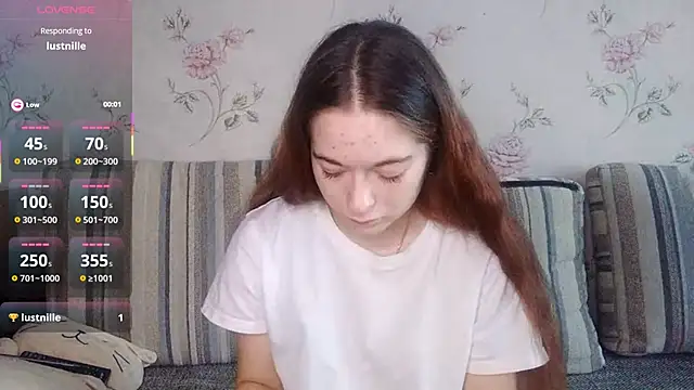 KissKarina online show from October 2025 12:28:02 PM