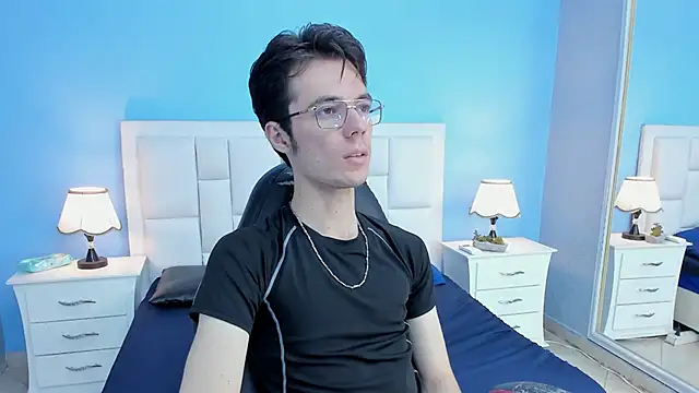 Snapshot of VIKTORNOIR chatting on September 2025 10:21:02 PM VIKTORNOIR online show from September 2025 10:21:02 PM