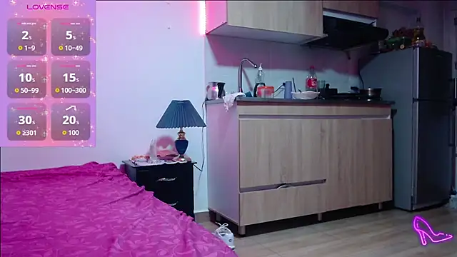 AllysonStonne online show from July 2026 01:52:01 AM