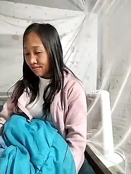 cute love00 online show from February 2026 01:25:01 PM