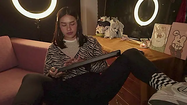 gigifontaine   online show from September 2025 10:36:01 PM