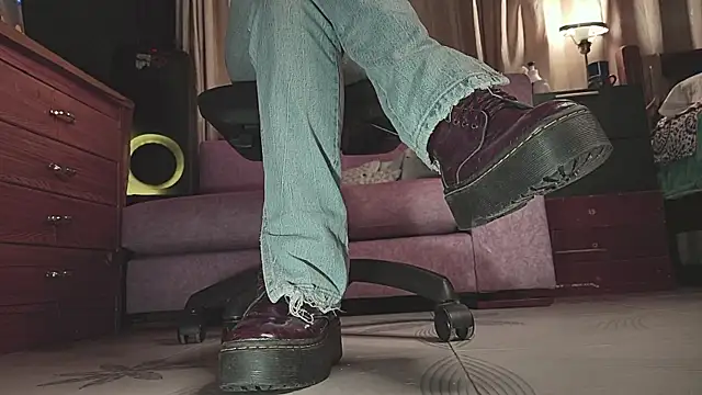 gigifontaine   online show from October 2025 12:16:01 AM