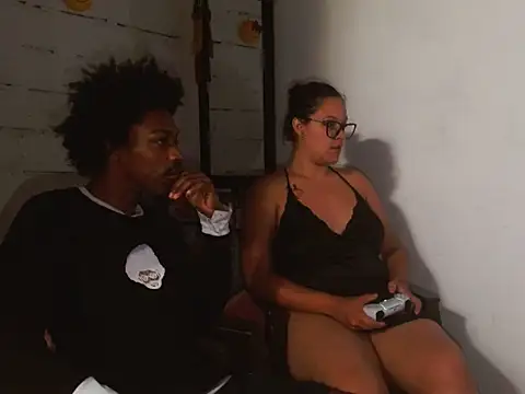 Snapshot of Ela-mucci chatting on March 2026 03:48:01 PM Ela-mucci online show from March 2026 03:48:01 PM