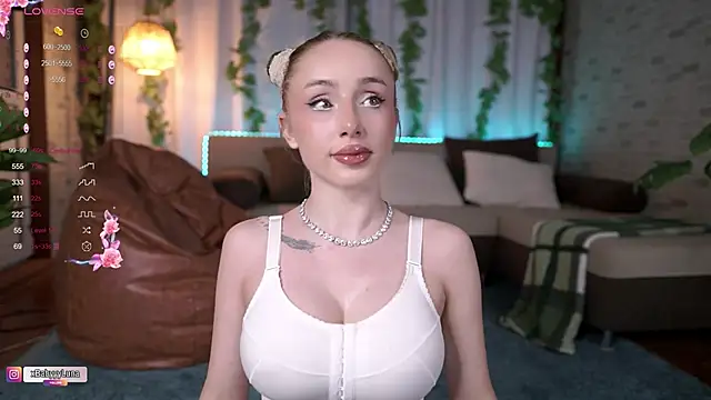 BabyyyLunaX online show from June 2026 07:45:02 PM