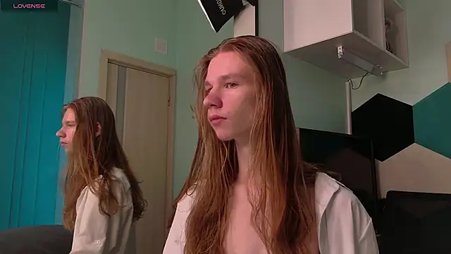 TheodoreMcLovin online show from September 2025 04:56:01 AM