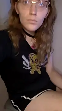 Snapshot of BlondeyMiyMiy chatting on October 2025 07:12:02 PM BlondeyMiyMiy online show from October 2025 07:12:02 PM