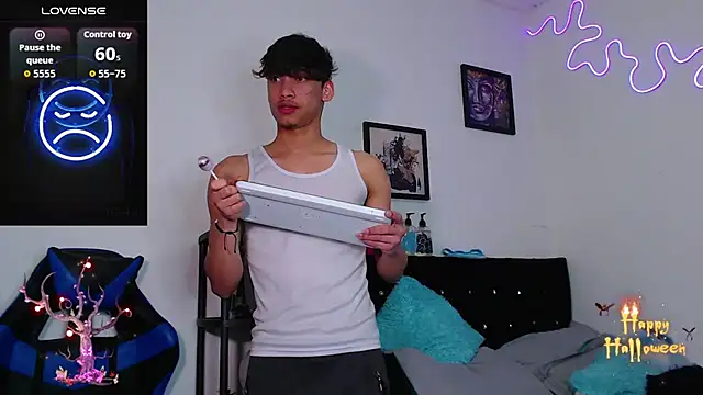 Snapshot of Gael_Jones chatting on October 2025 05:44:02 AM Gael Jones online show from October 2025 05:44:02 AM