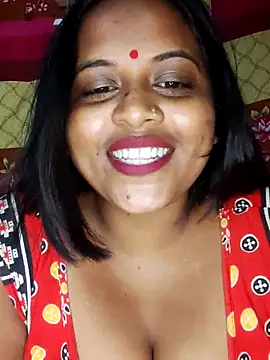 Snapshot of Hot-Show2 chatting on October 2025 05:43:01 PM Hot-Show2 online show from October 2025 05:43:01 PM