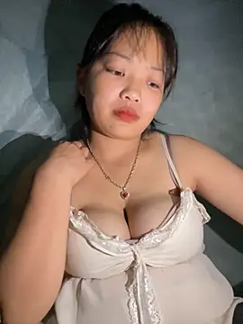 Snapshot of Lyrasss chatting on October 2025 03:10:02 PM Lyrasss online show from October 2025 03:10:02 PM