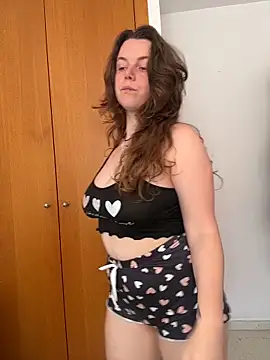 TenderLaGlamor online show from May 2026 10:33:02 AM