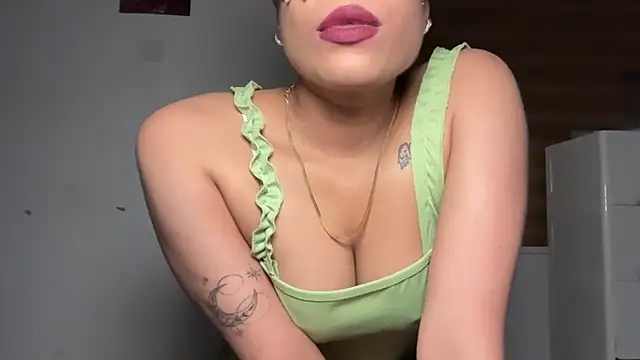 LucytheDevilQueen online show from May 2026 03:30:02 PM
