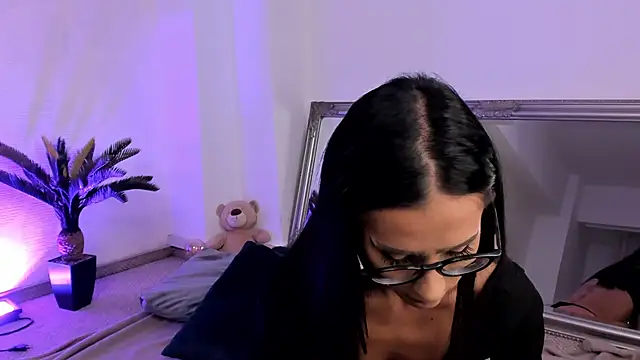 Snapshot of ChloeObril chatting on September 2025 03:30:01 AM ChloeObril online show from September 2025 03:30:01 AM