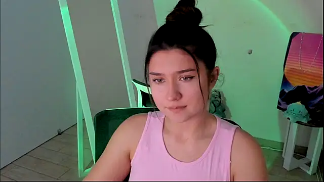 Sandra Curly online show from December 2025 08:15:01 PM