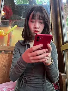 littleqiu online show from May 2026 09:26:02 AM