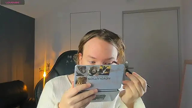 Amanda Butlerr online show from October 2025 09:53:02 AM