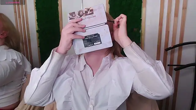 Amanda Butlerr online show from July 2026 12:09:01 PM