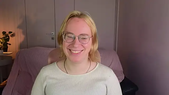 Amanda Butlerr online show from July 2026 02:24:01 PM