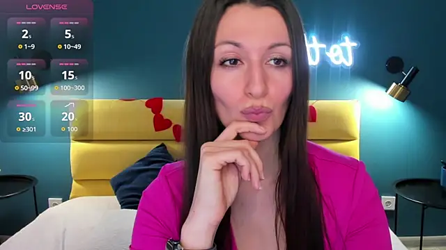 Joan Nelson online show from February 2026 01:25:02 AM