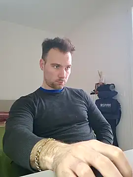 Snapshot of mrlyuis chatting on December 2025 10:23:02 AM mrlyuis online show from December 2025 10:23:02 AM