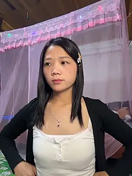 thaoyeuuu online show from October 2025 07:34:01 AM