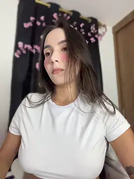 Scarlett05 online show from May 2026 02:07:02 AM