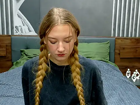 DarcyWilsy online show from October 2025 09:13:01 PM