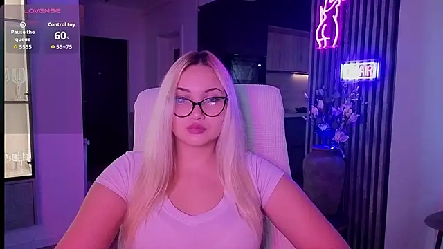 Snapshot of adrelaxina chatting on November 2025 01:55:02 PM adrelaxina online show from November 2025 01:55:02 PM